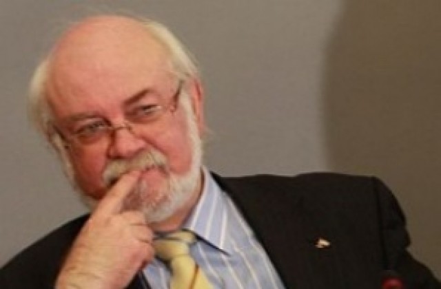 Константин Тренчев живее с 1000 лв. на месец