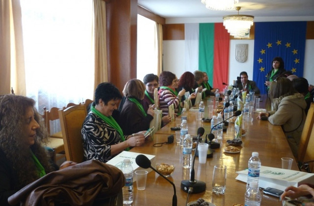 Учители и ученици от шест държави се събраха в град Левски