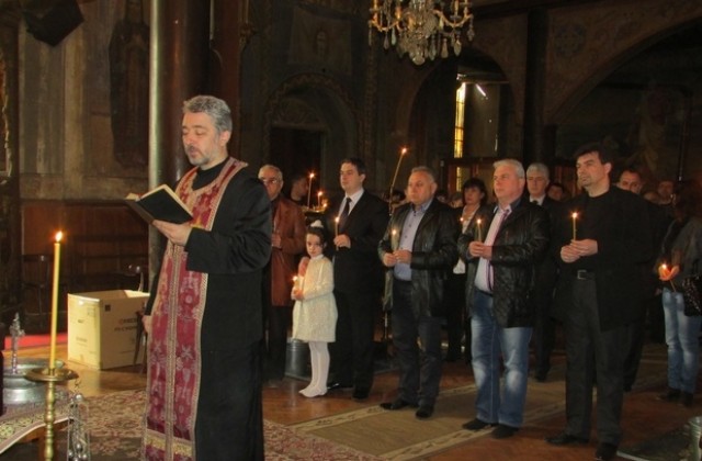 ГЕРБ в Горна Оряховица откри кампанията с молебен за здраве