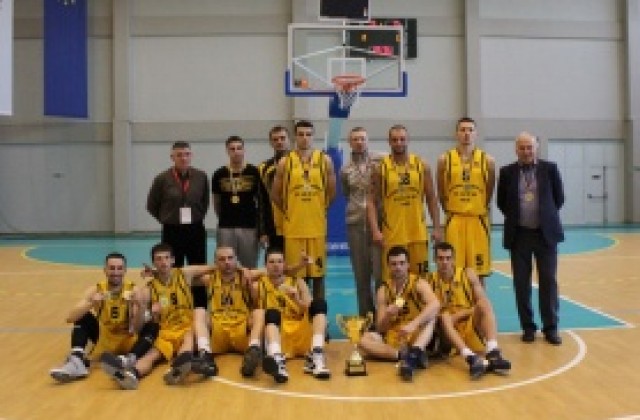 СНИМКИ: Шампионите на А група получиха наградата си, но отпаднаха за Купата