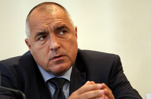 Борисов: Станишев освен че чете на обратно, е започнал да чете и до половината