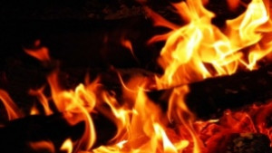Газова бутилка пламна и обгори възрастна жена