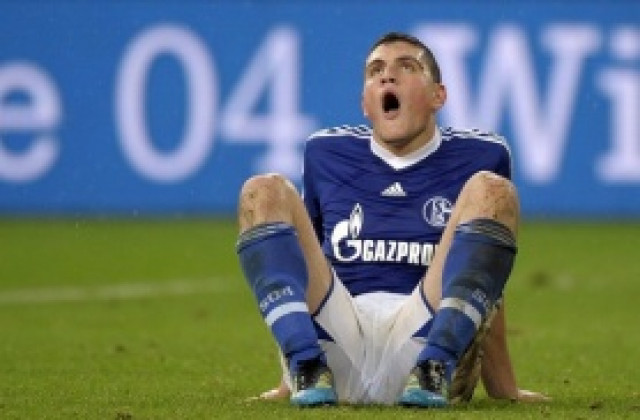 Звезда на Шалке призна за контакт със Зенит