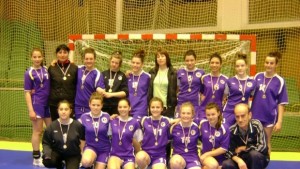 15годишните хандбалистки взеха купата на България