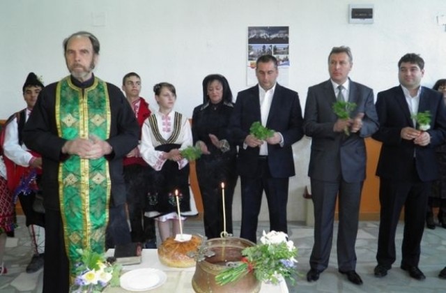 Кухня майка осигурява здравословна храна на ученици