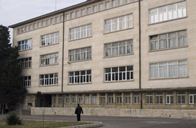 Седем бургазлийчета студенти отсега