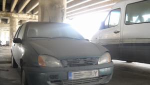 Вдигната от паяк кола три години събира прах на наказателния