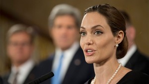 Анджелина Джоли непознатата красавица построила училище в Афганистан