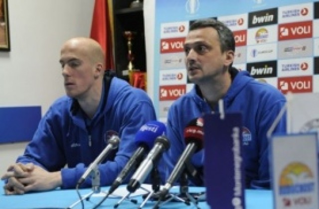 Треньорът на Павлин Иванов пое Цървена звезда