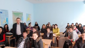 Варненски ученици влязоха в час с данъците