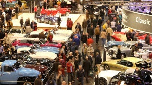 Продажбите на нови коли в Европа бележат спад 18ти месец