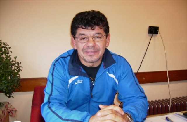 Около 100 борци на международния турнир Васил и Георги Илиеви