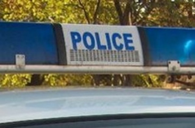 Кравар от Каменари преби съседка с мотика, не пускала животните му в двора си