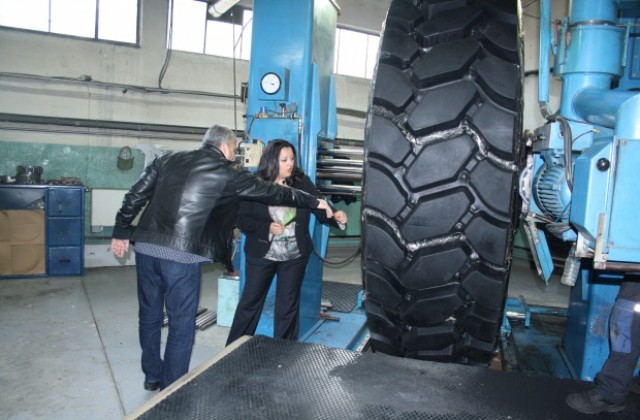 Лиляна Павлова: ГЕРБ предлага авансово възстановяване на ДДС за изрядните фирми