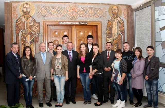 Посланикът на Украйна посети ВТУ