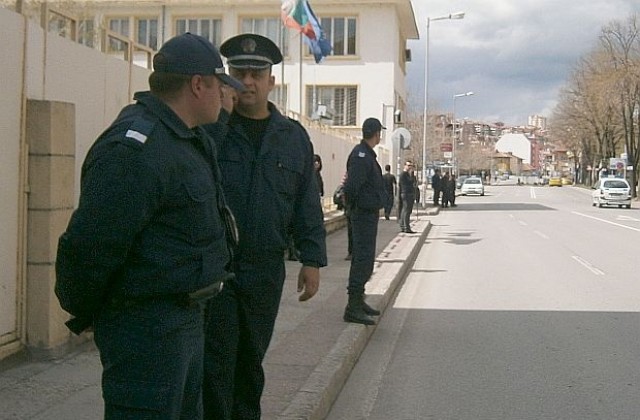 Флашмоб срещу незаконното подслушване пред  благоевградската полиция