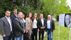 ГЕРБ ще продължи да инвестира в нови учебни програми материална