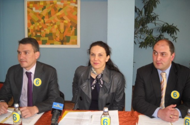 Д-р Антония Първанова представи водача  на листата на Коалиция Център- свобода и достойнство в Кюстендил
