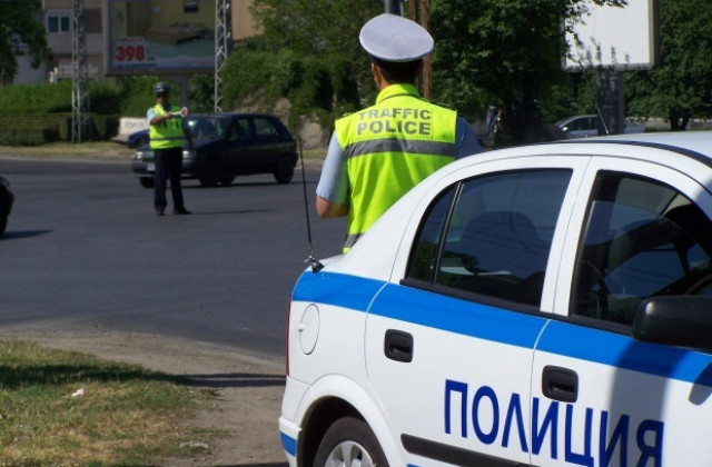 Гума на ТИР гръмна в ръцете на пешеходец на Околовръстното