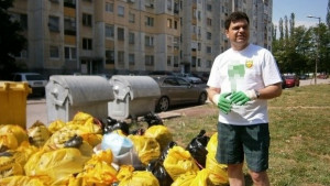 Кметове и администрациите им чистят Димитровград и Хасково