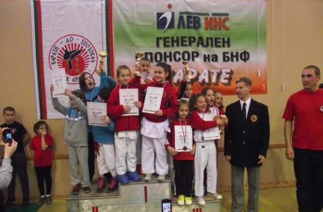 Над 270 състезатели участваха в националното първенство по карате за деца и юноши
