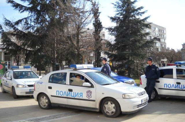 Полицаи вече проверяват изрядни ли са шофьорите чрез таблети