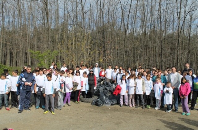 23 тона битови и 16 тона строителни боклуци в Царево