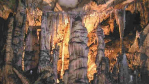 Ученици почистиха Мусинската пещера и възстановиха римски каптаж