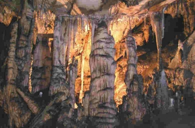 Ученици почистиха Мусинската пещера и възстановиха римски каптаж