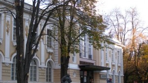 Иван Гарелов ще представи днес в Габрово новата си книга