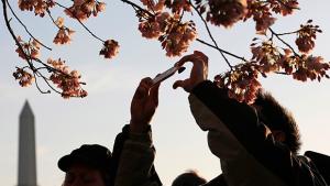 Брайлов смартфон за незрящи