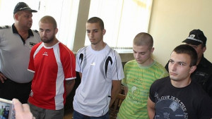 Националистите Йовев и Ангов напускат килията