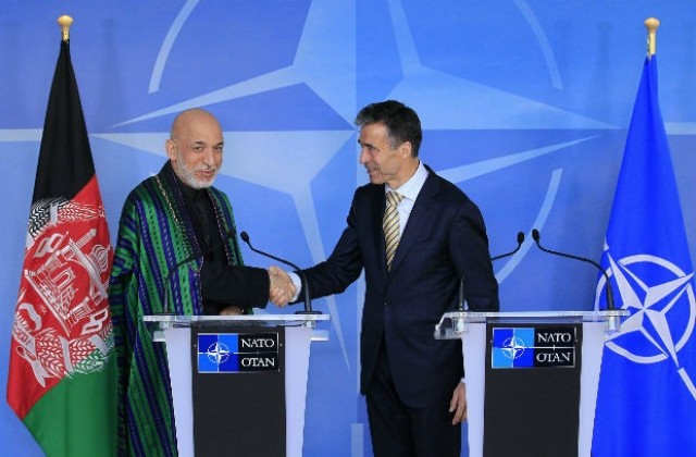 Хамид Карзай е доволен, че силите на НАТО ще останат в Афганистан и след 2014-а
