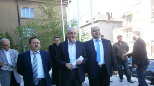 ГЕРБ изпада във вътрешна и международна изолация според Лютви Местан