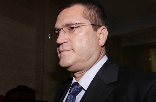 Цонев: Прокуратурата трябва да повдигне обвинения на Цветанов