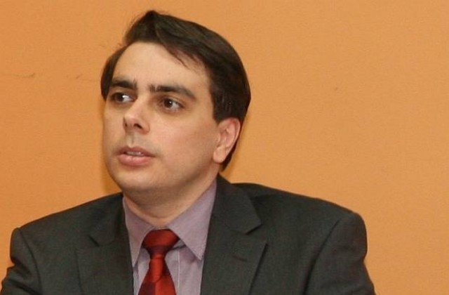 Министър Асен Василев идва за изложение на български производители във В. Търново