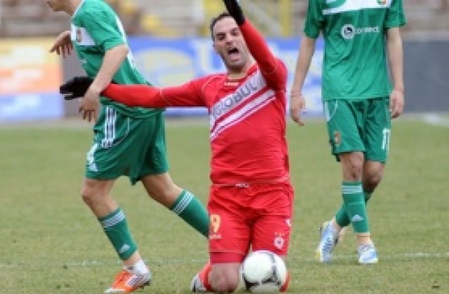 Титуляри на ЦСКА все още под въпрос за дербито