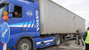 Ограничават движението на камиони в празнични дни