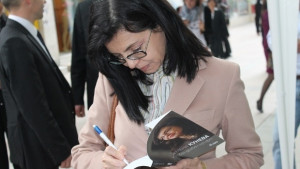 Меглена Кунева Това е радиация
