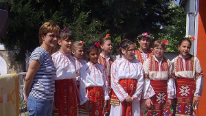 Лазарки наричаха за плодородие и здраве