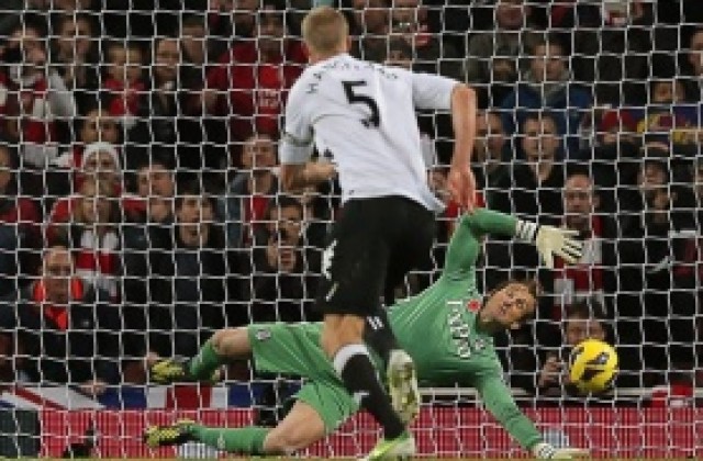 ВИДЕО: Второ поредно 0:1 попари титулярите Бербатов и Манолев