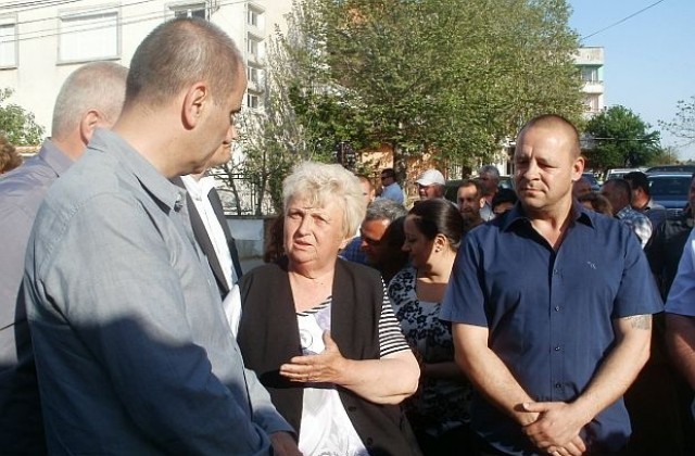 Цветанов е бисерчанин, твърдят хората от възстановеното от наводнението село Бисер