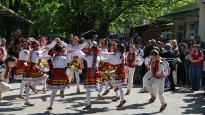 Обновиха пазар Олимп