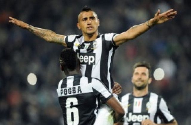 Ювентус взе торинското дерби в края и се доближи на точка от титлата