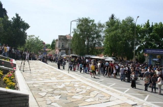 Стотици гости на празника на Мъглиж