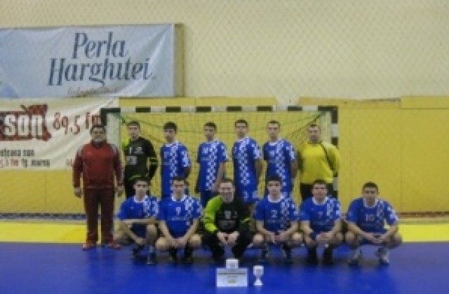 Хандбал: Младежите на Спартак със златен дубъл