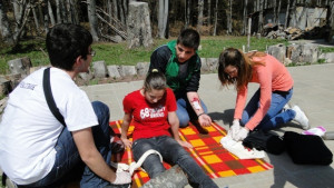 Младежите червенокръстци тренираха спасяване в планината