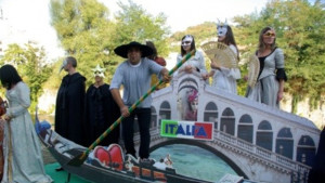 Карнавалните макети излязоха от работилниците