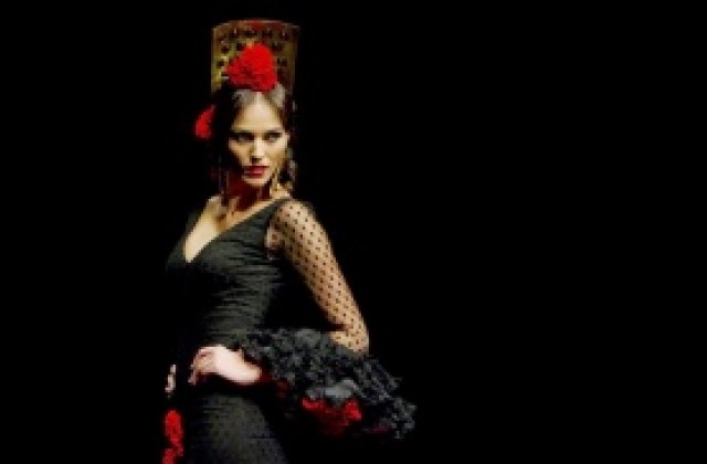 ВИДЕО: Секси гаджето на звездата на Реал Мадрид: Отивам с него и на край света!