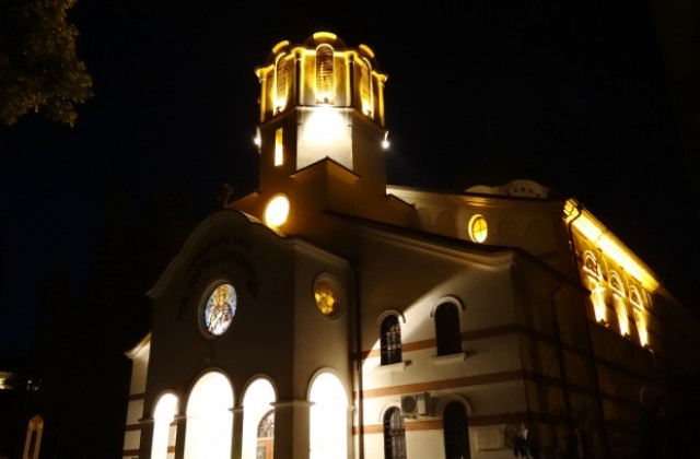 Осветиха храм „Свети Димитър”